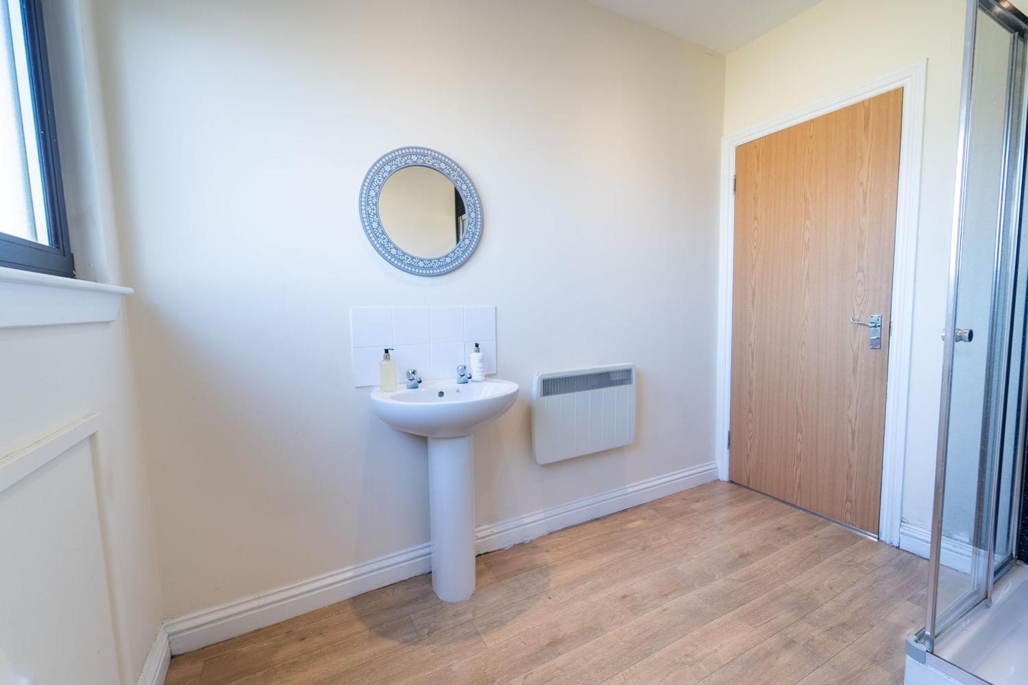 Ben View Apartments Flat A Caol Bagian luar foto