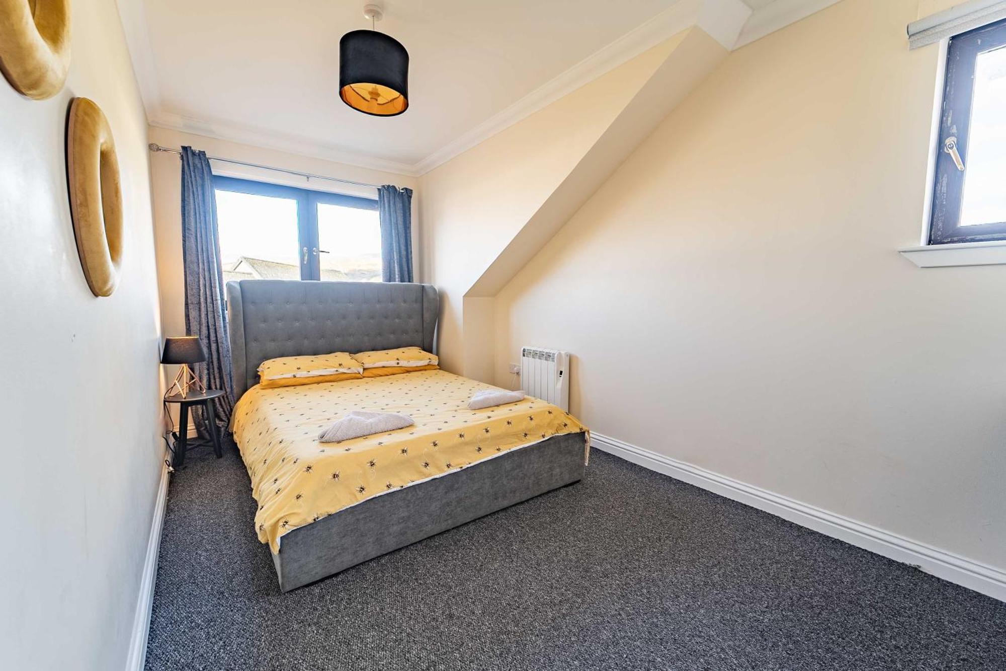 Ben View Apartments Flat A Caol Bagian luar foto