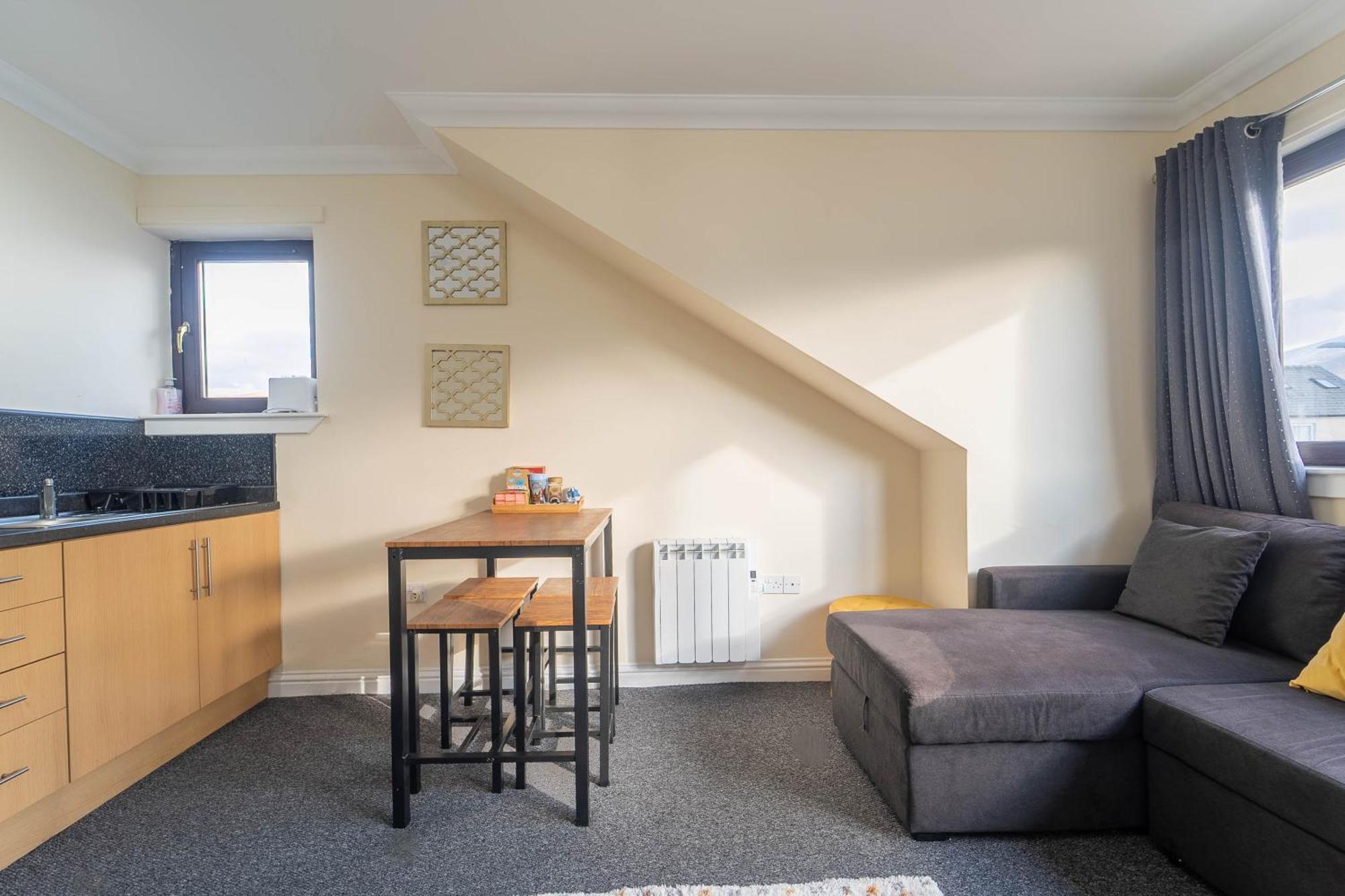 Ben View Apartments Flat A Caol Bagian luar foto