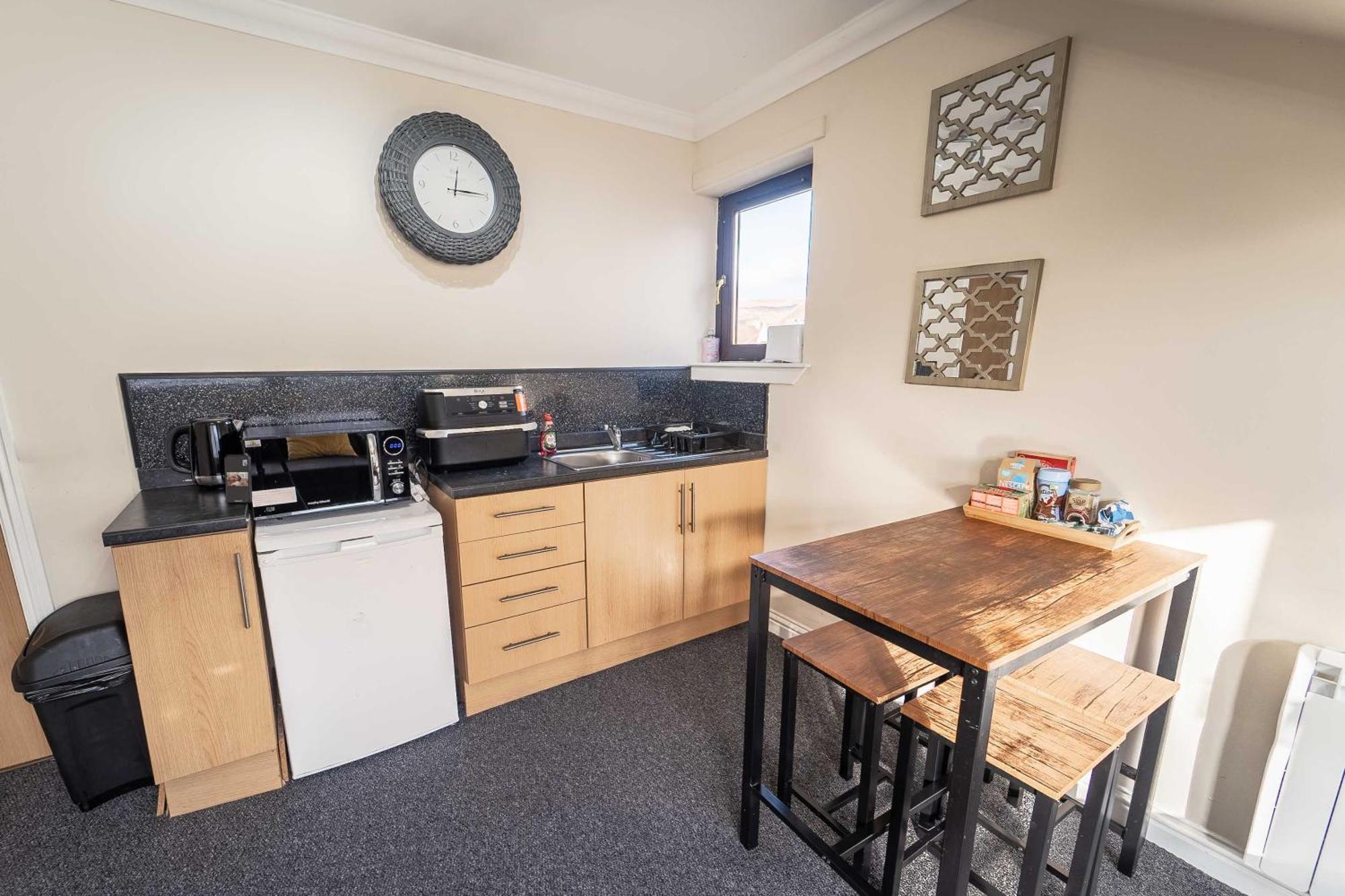 Ben View Apartments Flat A Caol Bagian luar foto