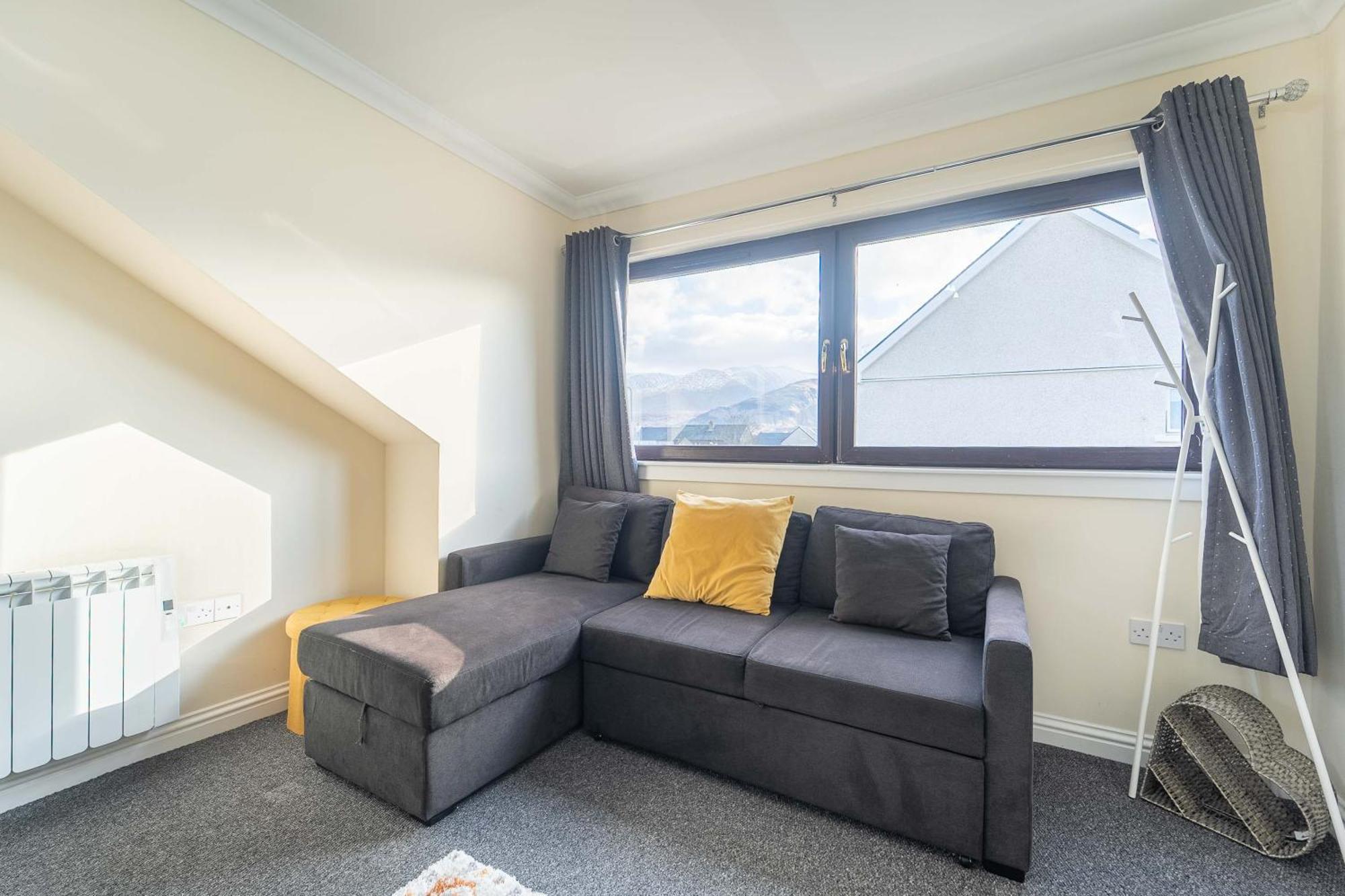 Ben View Apartments Flat A Caol Bagian luar foto