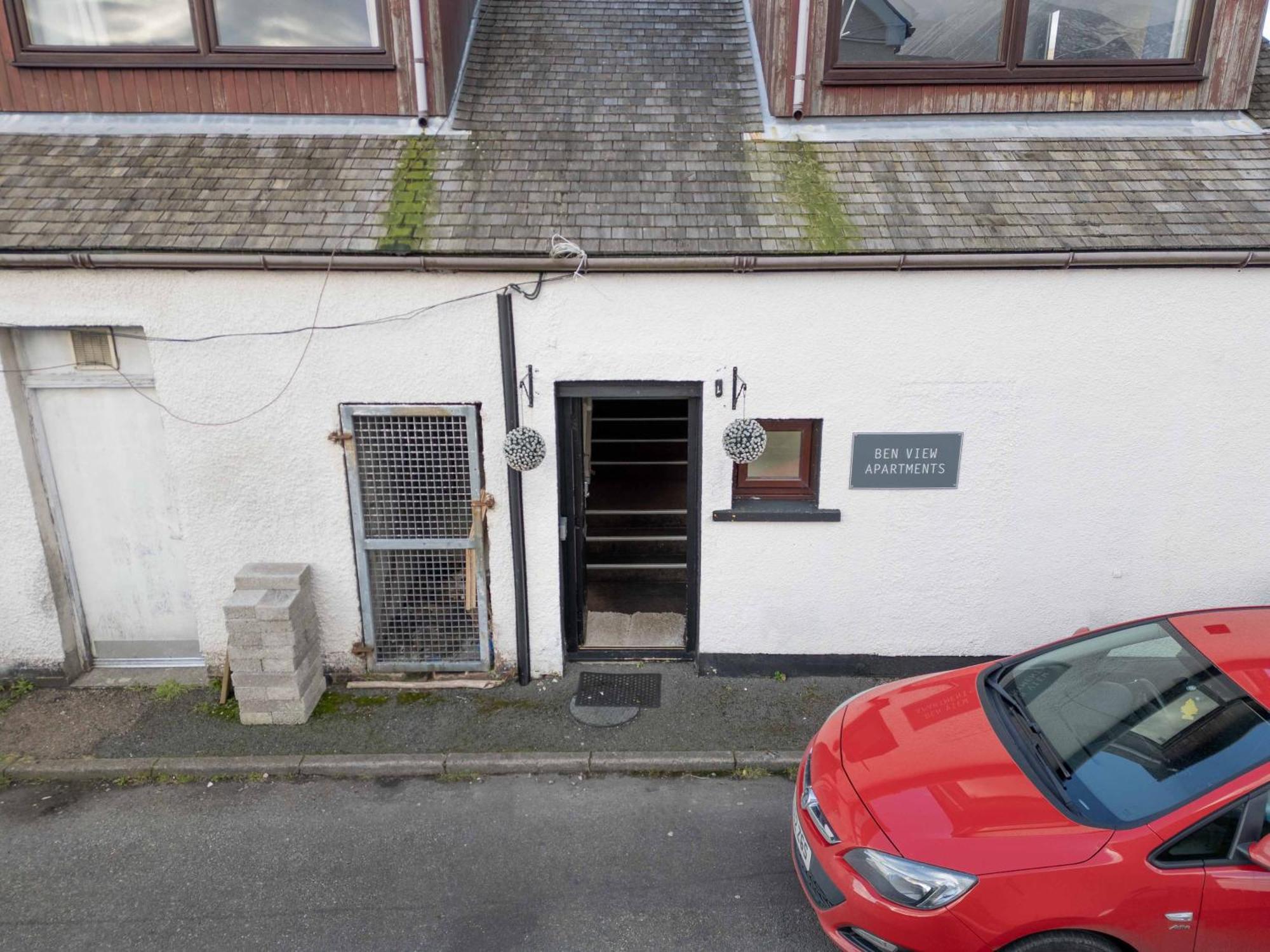 Ben View Apartments Flat A Caol Bagian luar foto
